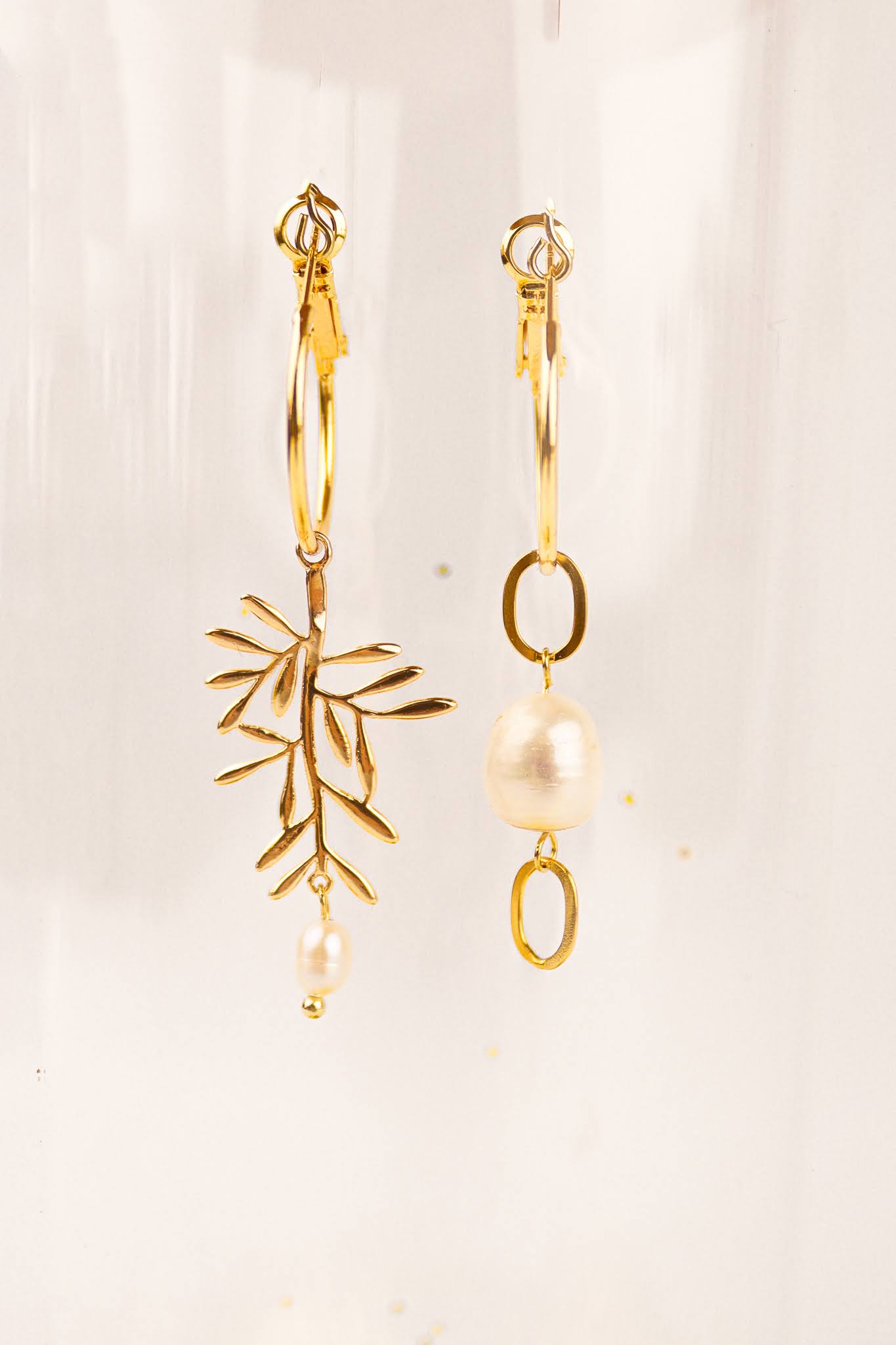Asymmetrical pearl and leaf earrings