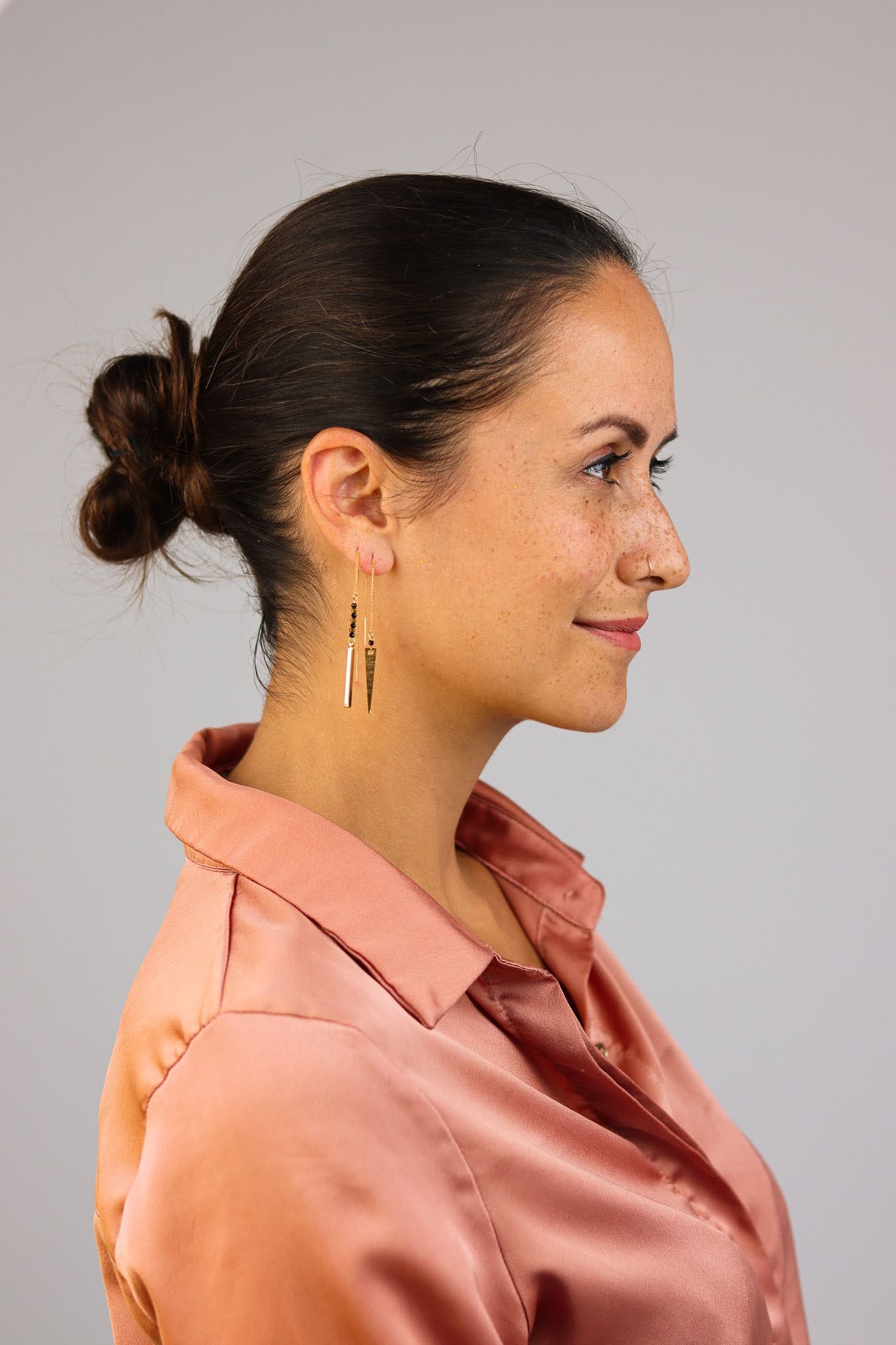 Stay Gold by Mme Bovary Asymmetrical triangel & bar threader earrings