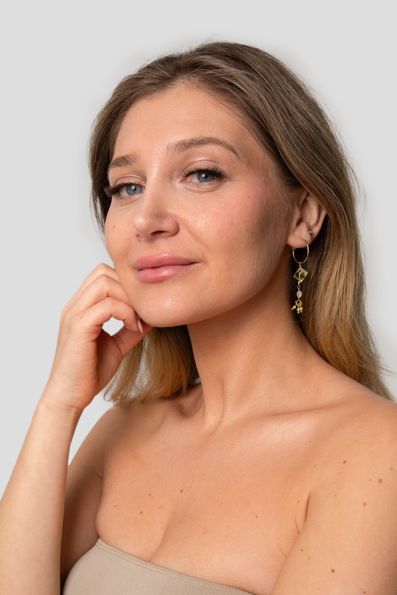 SG27-Bahiti-Lemon-Quartz-cube-earrings-stay-gold-by-mme-bovary