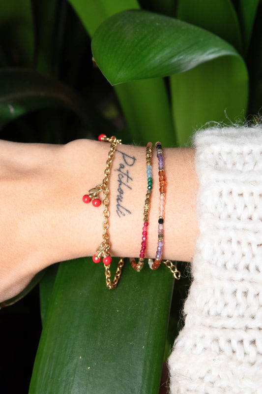 Look van 3 armbandjes met halfedelstenen - cherry kwarts