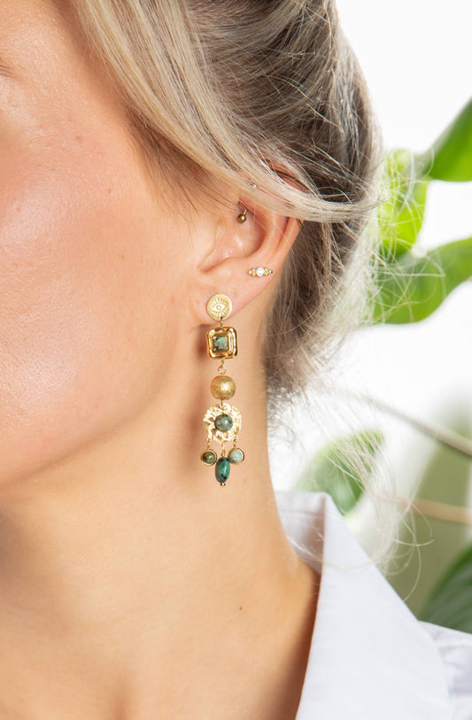 Groene turquoise asymmetrische chandelier oorbellen