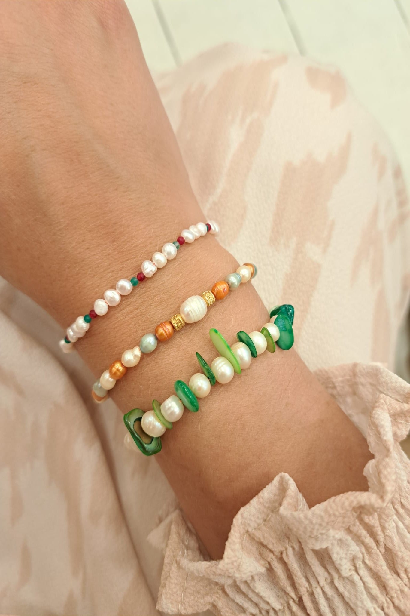Sweat waterpearls with tiny Chrysoprase & Watermelon Quartz