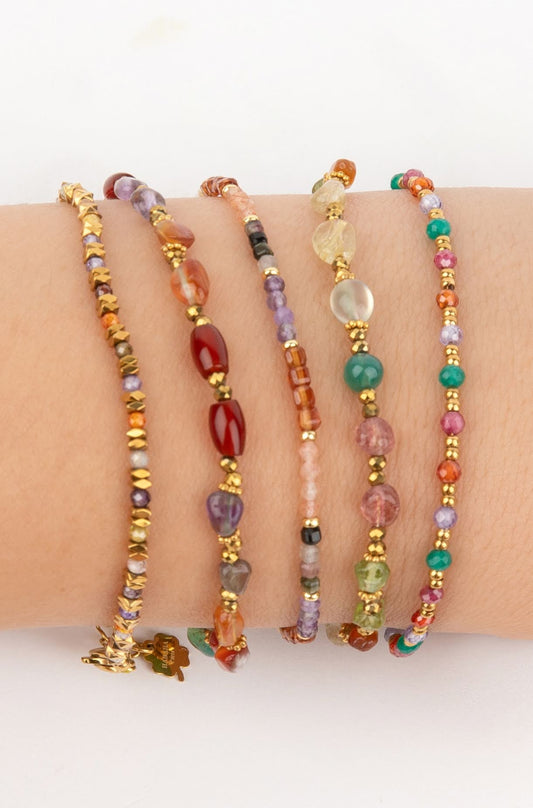 Look van 3 armbandjes met halfedelstenen - cherry kwarts