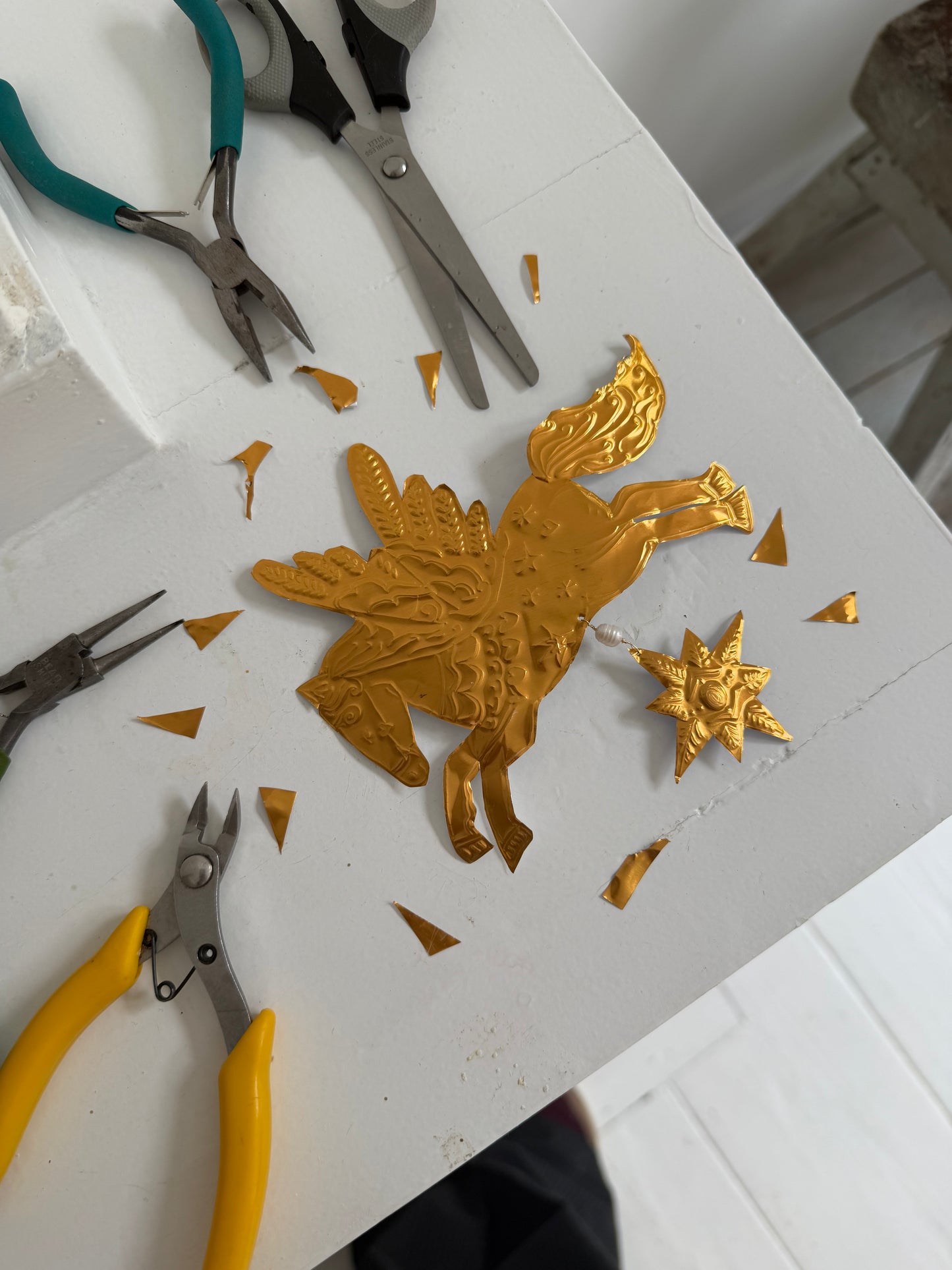 WORKSHOP - 16 Oct @19.00 - DIY Christmas decoration made from gold foil (kopie)