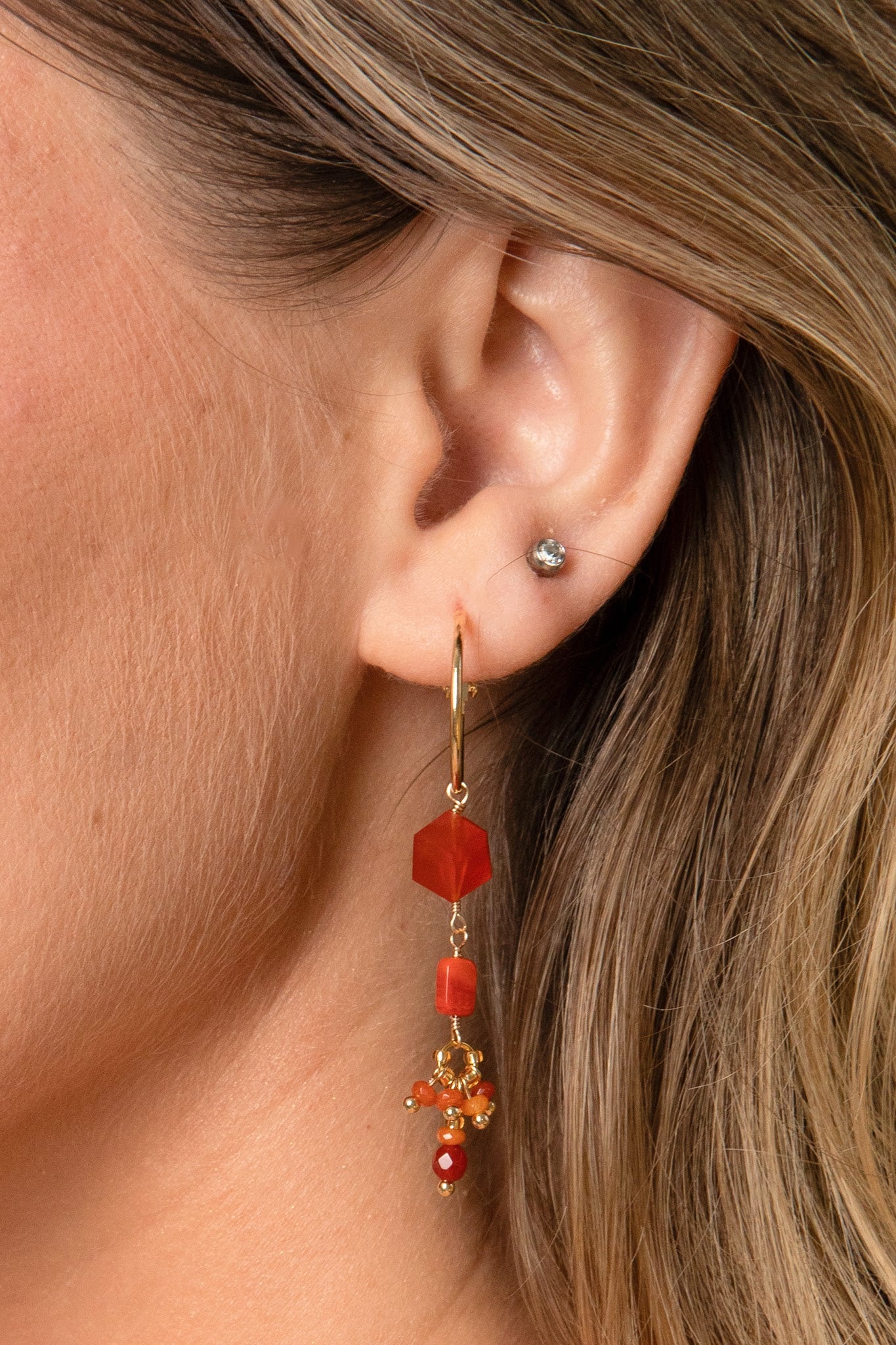Stay-Gold-by-Mme-Bovary-Bahiti-earrings-carnelian-cube.