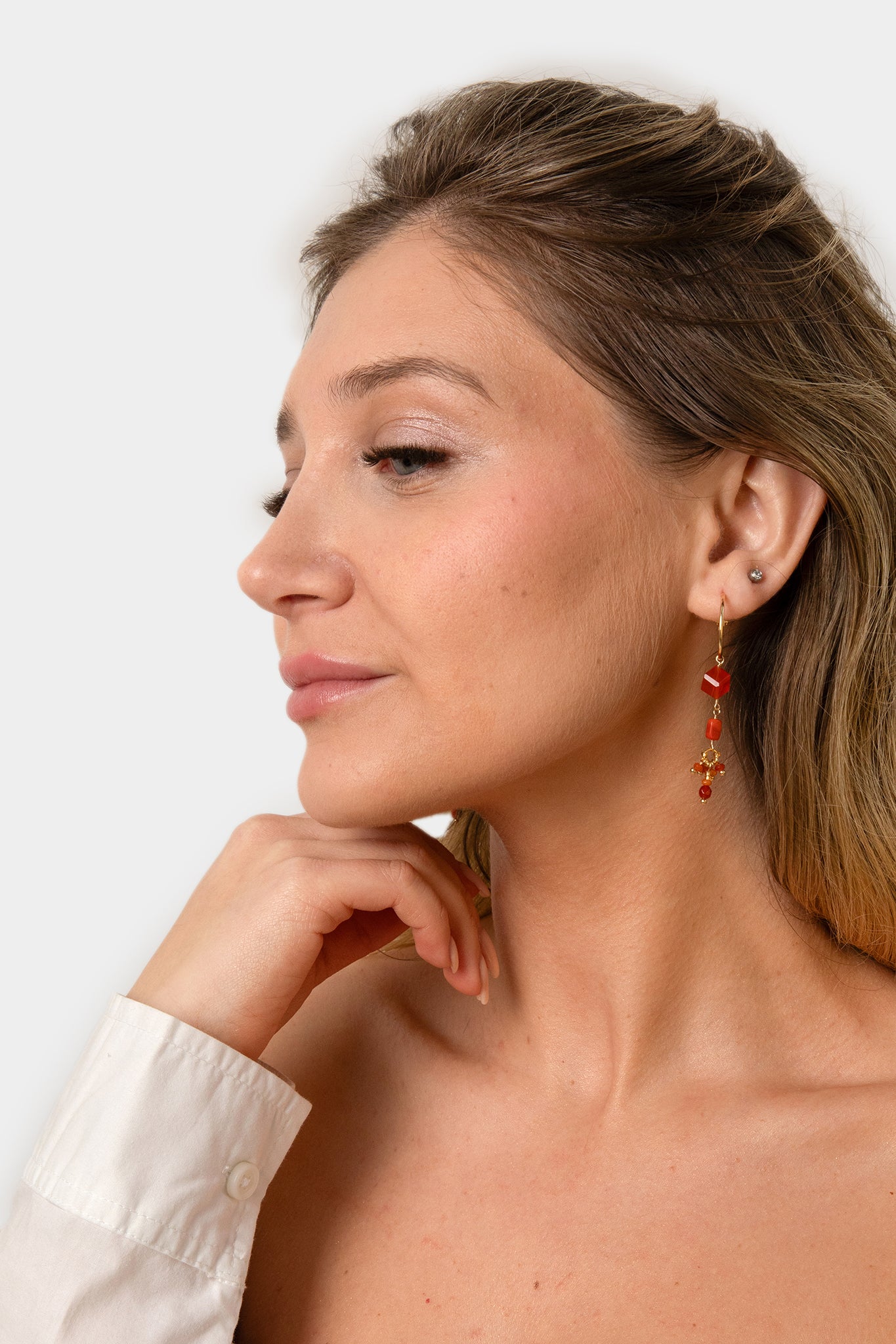Stay-Gold-by-Mme-Bovary-Bahiti-earrings-carnelian-cube.