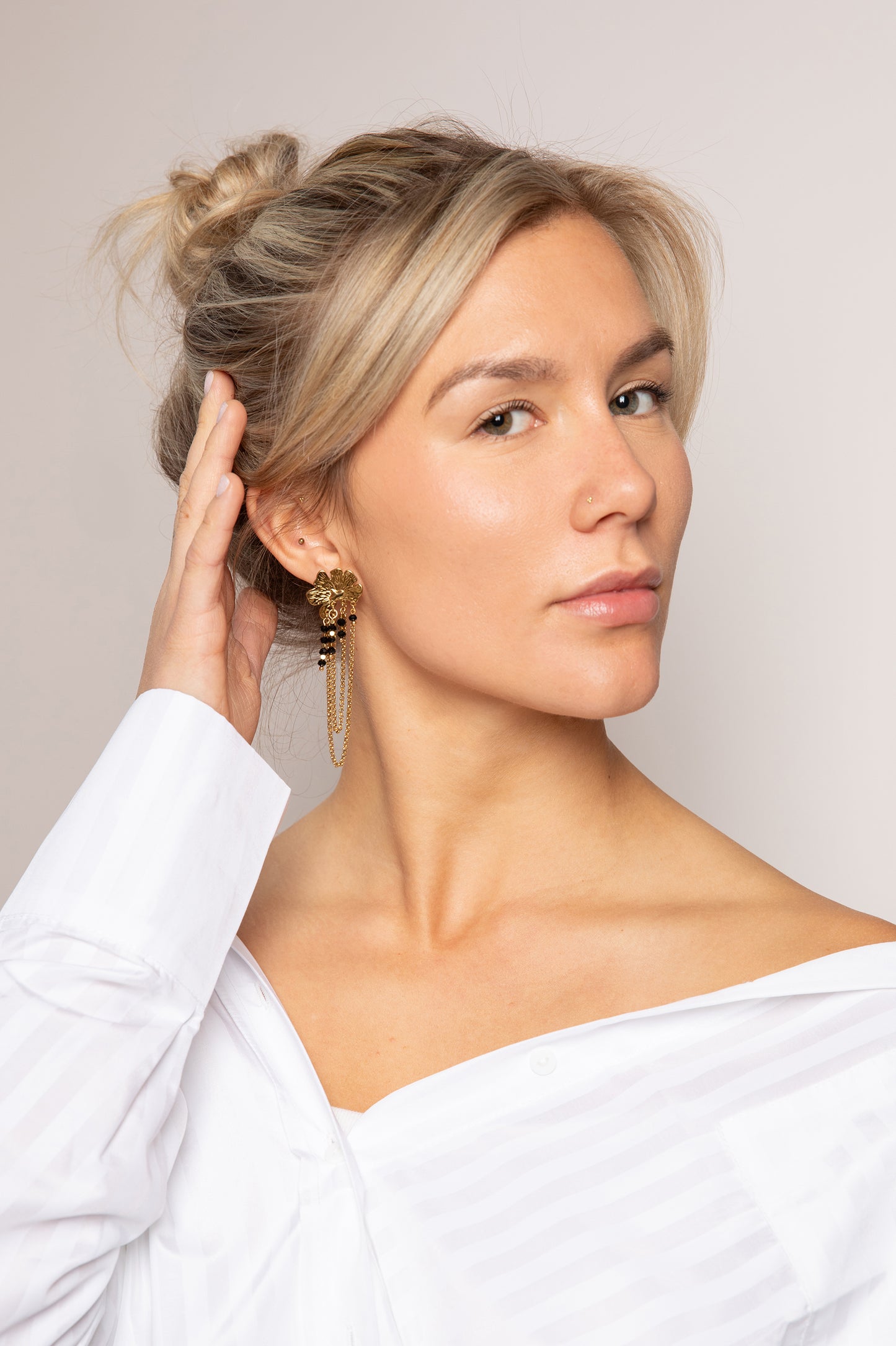 Flower stekers met fijne onyx parels