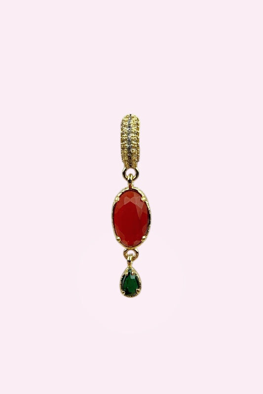 Victorian Huggie oorbel met granaat en malachiet – Stay Gold Antwerp