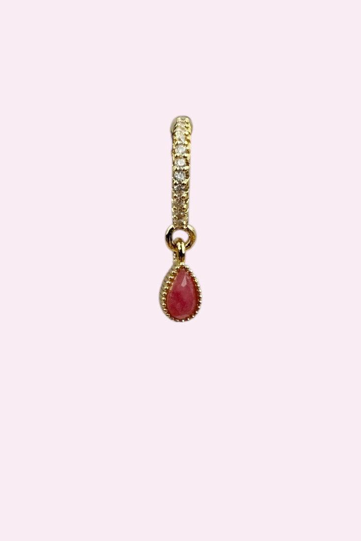 Victorian Huggie oorbel met roze rhodocrosiet steen – Stay Gold Antwerp