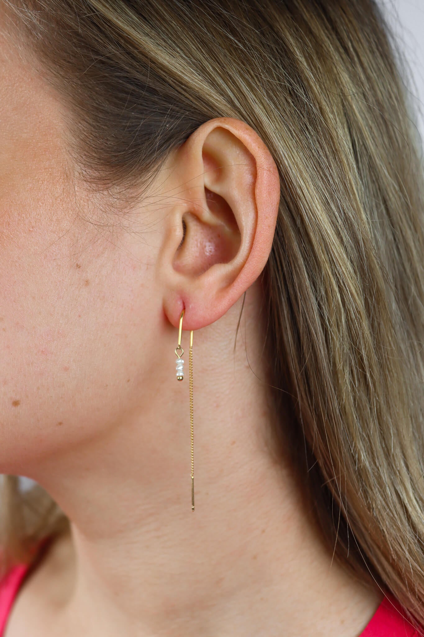 Bea tiny pearl threader earring