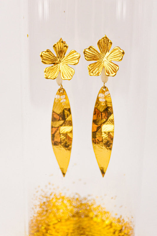 Iria Flower Stud earrings